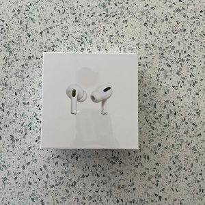apple airpod pros 2nd gen with charging case